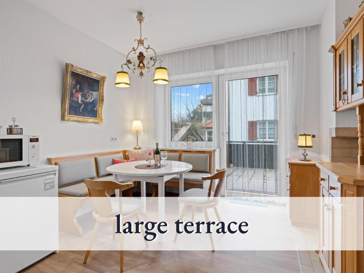 Sehr Grosse Ferienwohnung In Bester Lage Mit Grosser Sonnenterrasse L Innenstadtnaehe L 1 Minute Zum Bahnhof L Grosse Kueche L Tv L Extra-Wc L Free-Wlan L Willkommen Im Hallo!-Apartment 5 Бад-Верісгофен Екстер'єр фото